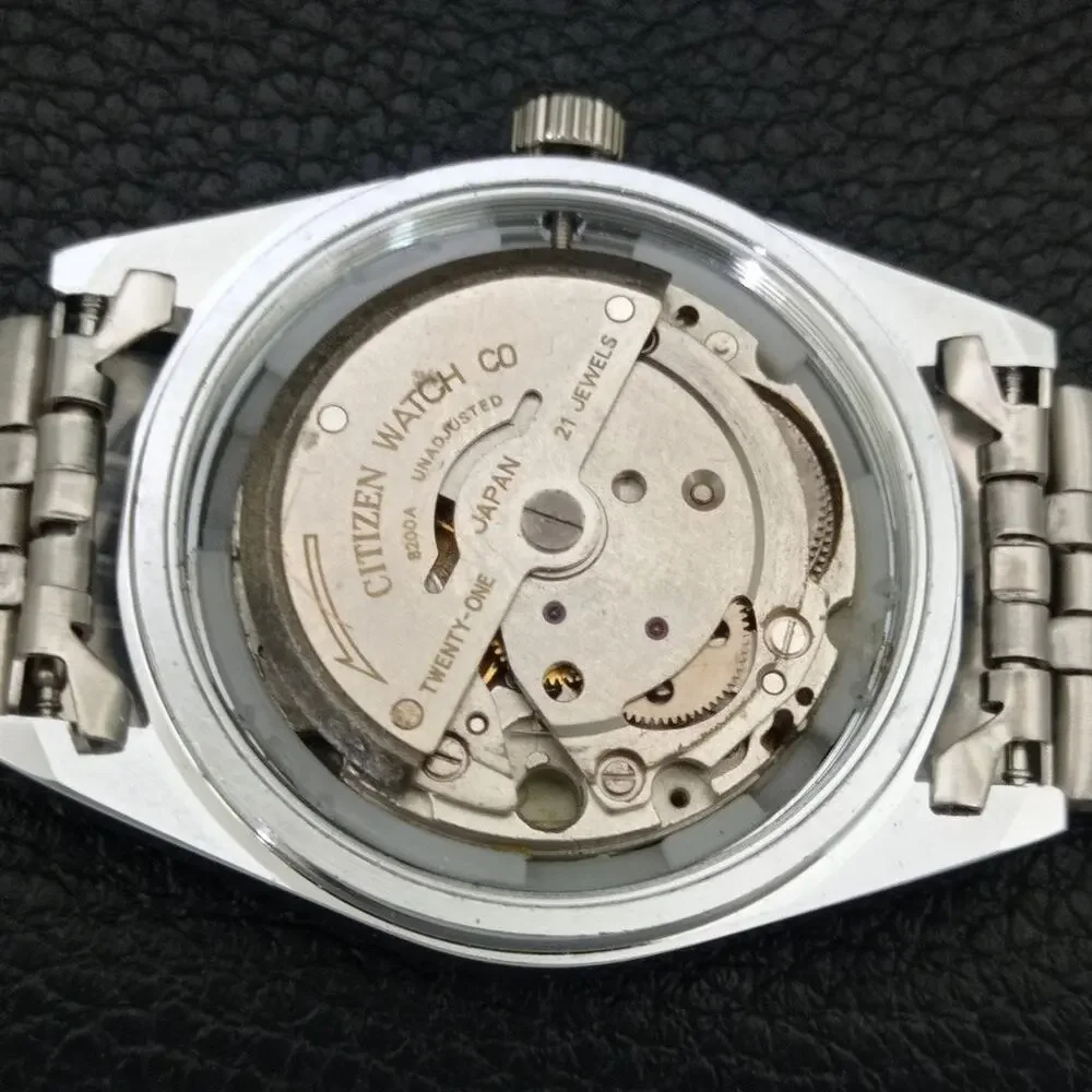 Vintage 1977 Citizen Automatic Mens Silver Watch W/daydate & Arabic accents